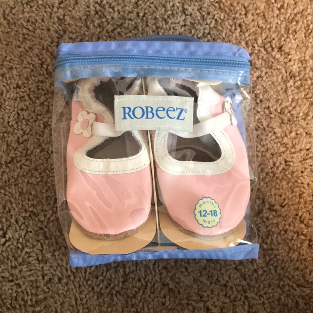 Brand new Robeez Little Girls Shoes